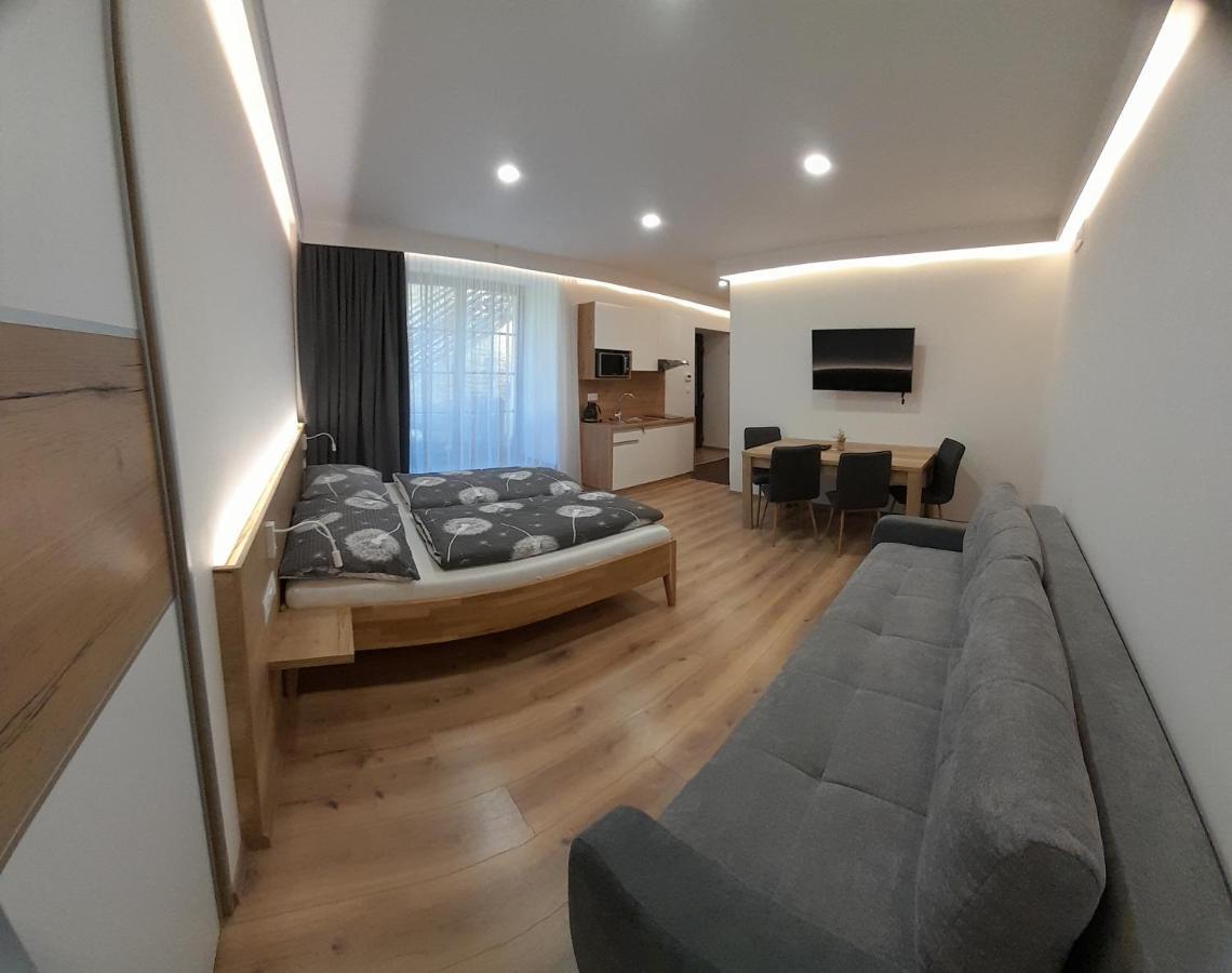 Apartmany Lumi Velky Slavkov Exterior photo
