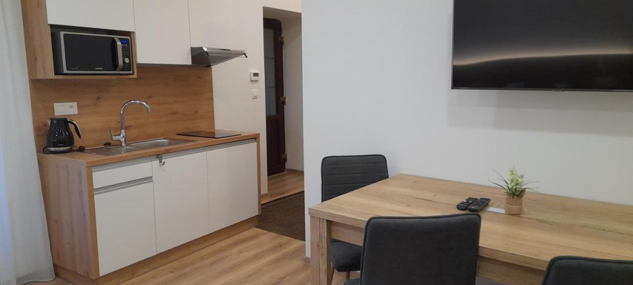 Apartmany Lumi Velky Slavkov Exterior photo